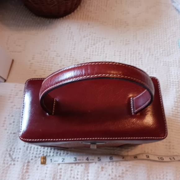 Kenneth Cole Basket Bag - Picture 8 of 10